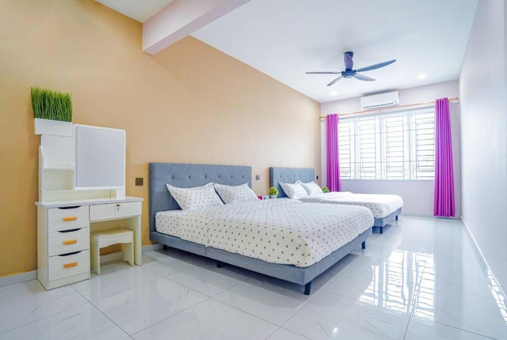 668homestaytmn Sentosa大丰18bed Near Mid Valley Rumah percutian